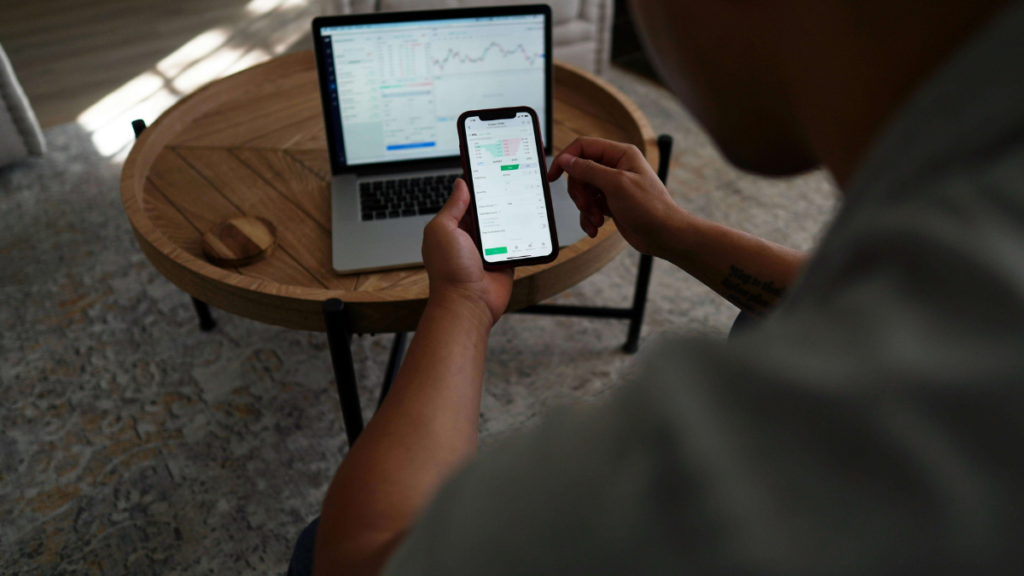 Renda Extra: Como Criar Uma Fonte de Ganhos Realista e Sustentável Começando do Zero renda-extra-pela-intert.jpg